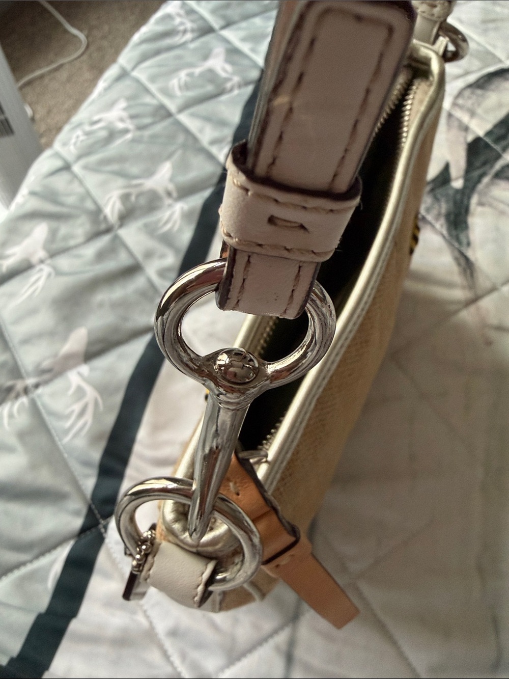 Coach Shoulder Bag GUC - Picture 14 of 15